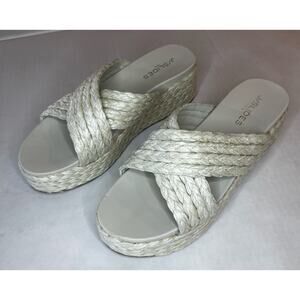 JSlides Quiver Bone Raffia wedge Sandal Women's Size 10 M white